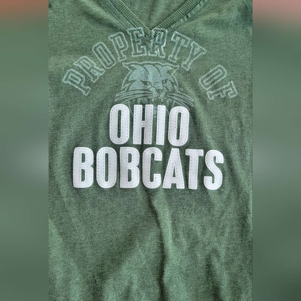 Ohio Bobcats shirt size medium